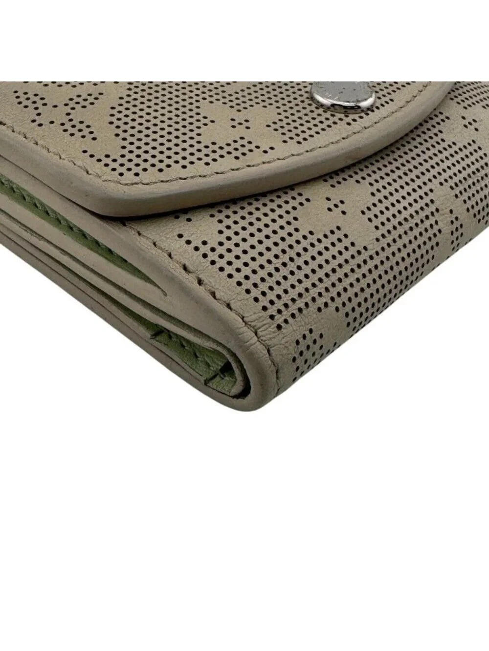 Louis Vuitton Portefeuille Iris XS Mahina Reverse Leather Trifold Wallet Beige